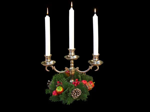 Velas de Natal brancas e ornamentos isolados em preto — Fotografia de Stock