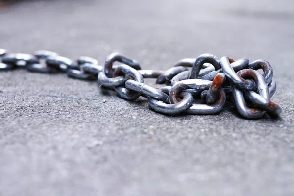 Chain down — Stock Photo, Image