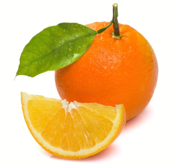 Wet with a slice of orange and leaf — Stock Photo, Image