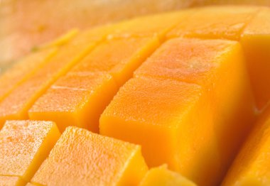 Mango cut ve derisi kuşbaşı.