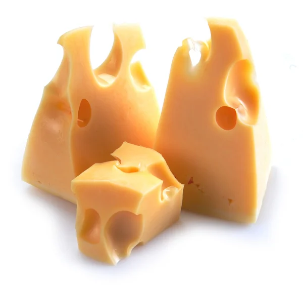 Tres trozos de queso fresco y sabroso — Foto de Stock