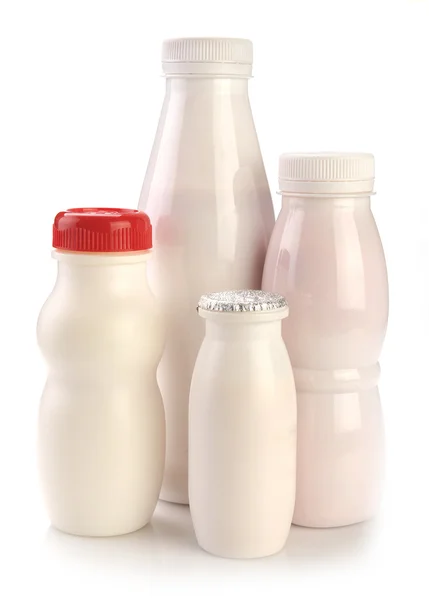Verschiedene Flaschen Joghurt — Stockfoto