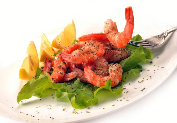 Salada de camarão, verduras misturadas — Fotografia de Stock