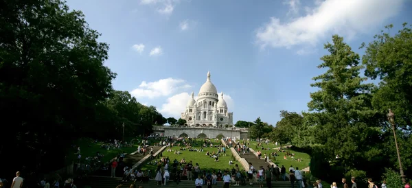 Panoramiczny widok na bazylikę sacre coeur w Paryżu — Zdjęcie stockowe
