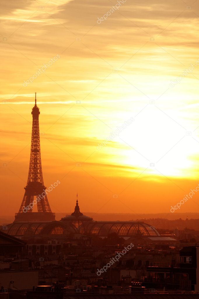 Paris sunset effel tower cityscape