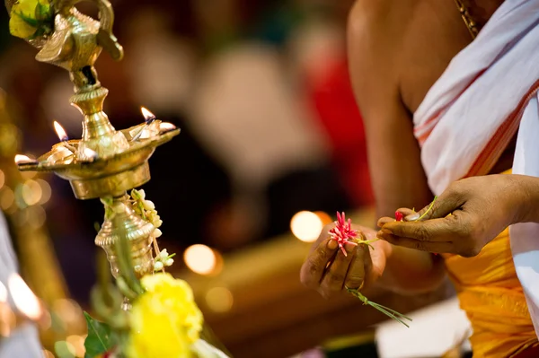 ヒンドゥー教のインドの結婚式 — ストック写真