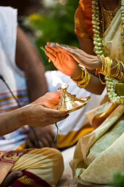 Cerimonia nuziale indiana indù — Foto Stock