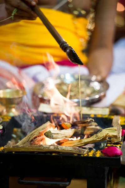 Ceremonia de boda hindú indio —  Fotos de Stock