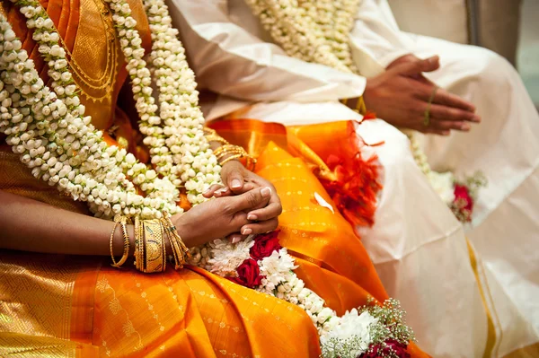 Индуистская свадебная церемония — стоковое фото