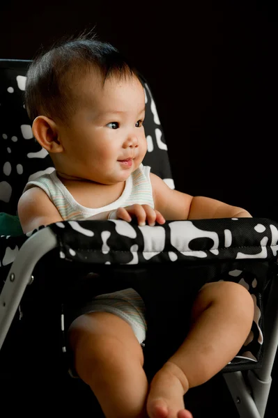 Ázsiai anya a neki 6 hónapos kislány그녀의 6 개월 된 아가와 아시아 어머니 — Stock Fotó