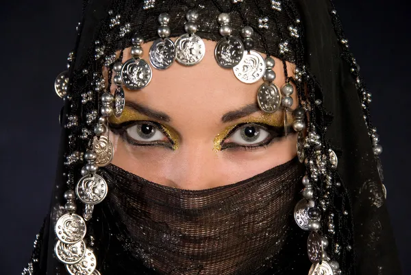 Арабская девушка — стоковое фото