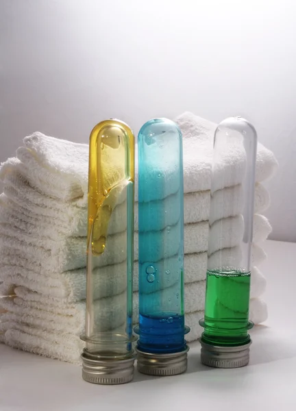 Πετσέτες και σαπούνι — Φωτογραφία Αρχείου