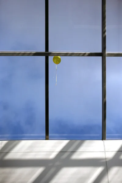Žlutý balón — Stock fotografie