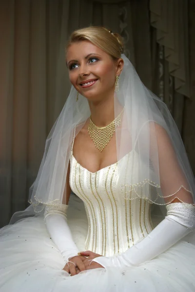 Happy Bride — Stock Photo, Image