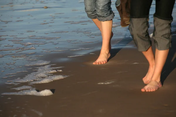 Walk barefoot — Stock Photo, Image