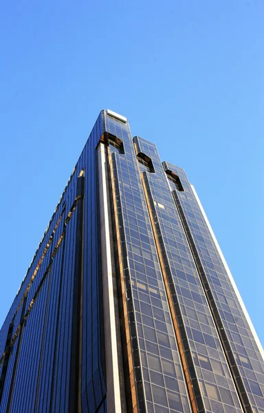 Hög byggnad — Stockfoto