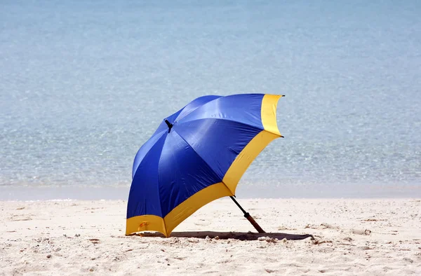 Guarda-chuva de praia — Fotografia de Stock