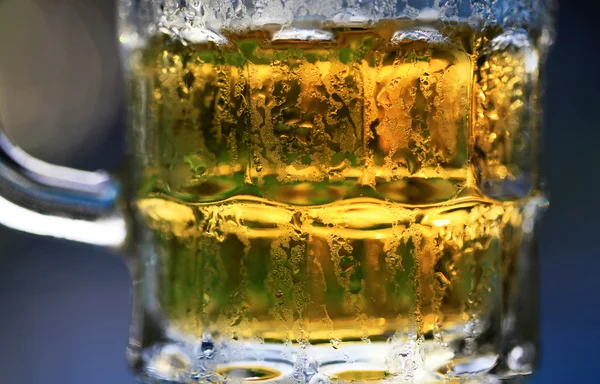 Свежее холодное пиво — стоковое фото
