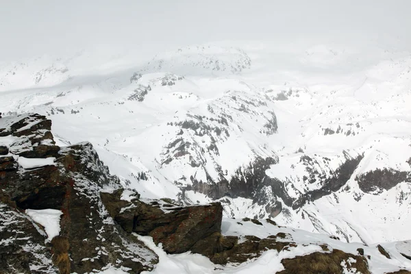 Berg och snö — Stockfoto