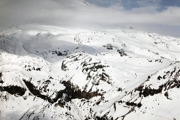 Góry i śnieg — Zdjęcie stockowe