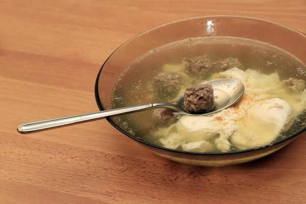Zuppa con polpette — Foto Stock