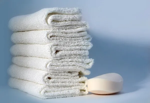 Asciugamani e sapone — Foto Stock