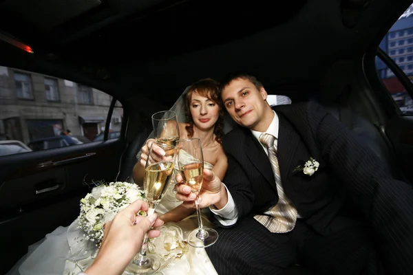 新たに結婚したペア — ストック写真