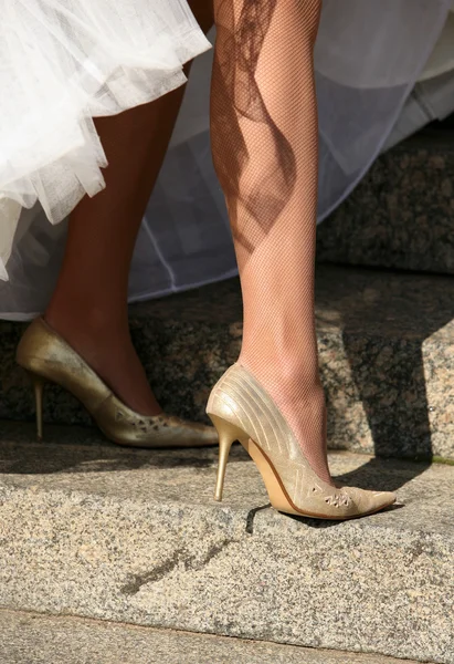 Legs of the bride — Stock Photo, Image