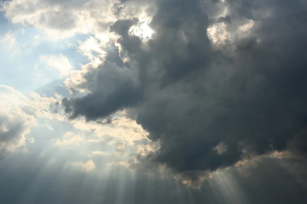 Cloud with beams — Stock Photo, Image