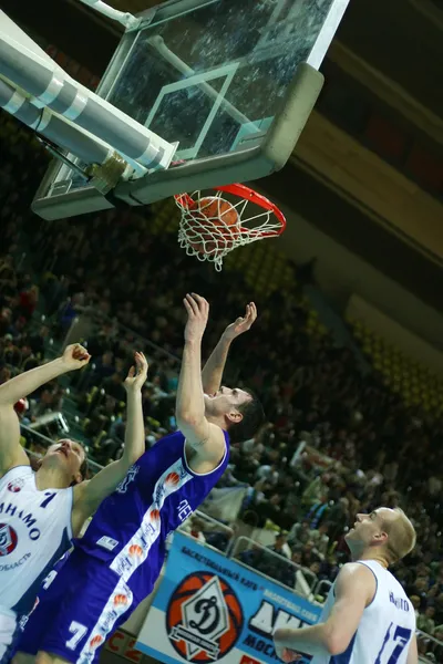 Basketballspiel Dinamo - grau. — Stockfoto
