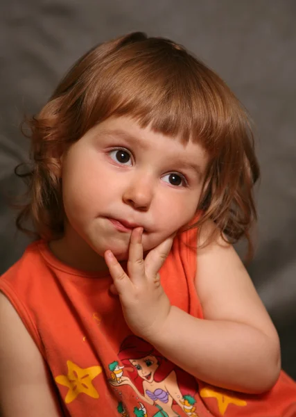 肖像画の小さな女の子 — ストック写真
