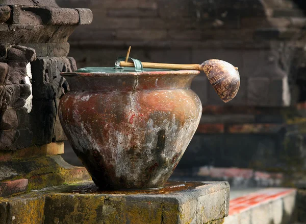 Eski pot — Stok fotoğraf