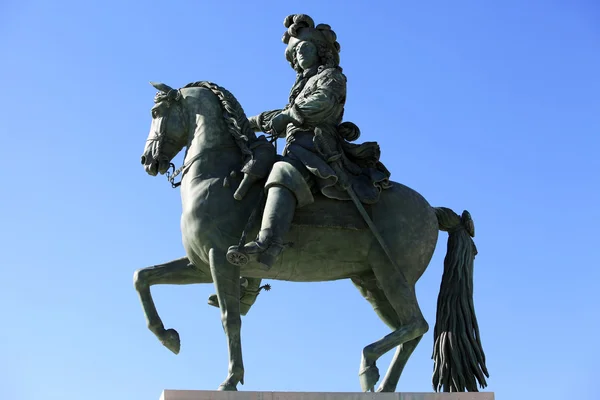 Estatua de Luis XIV —  Fotos de Stock