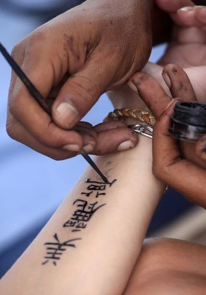 Татуювання руки — стокове фото