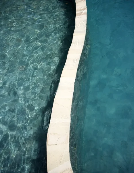 Primo piano della piscina — Foto Stock