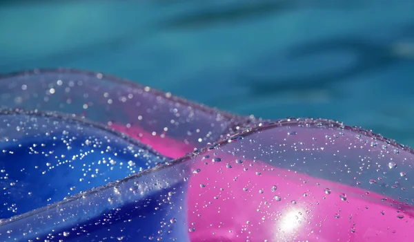 Colchão inflável molhado — Fotografia de Stock