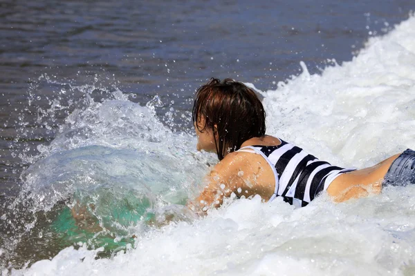 Surfista - mujer —  Fotos de Stock