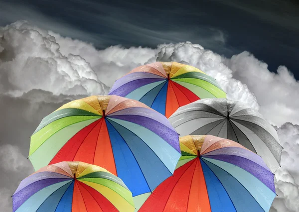 Guarda-chuva arco-íris — Fotografia de Stock