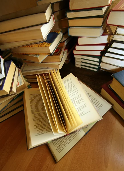 Πολλά παλαιά βιβλία — Φωτογραφία Αρχείου