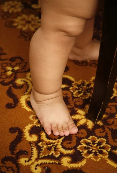 儿童的双腿 — 图库照片