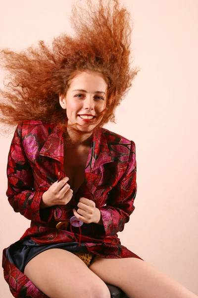 Retrato da menina com cabelo vermelho — Fotografia de Stock
