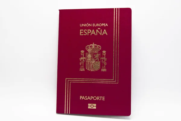 Capa vermelha de um passaporte espanhol — Fotografia de Stock