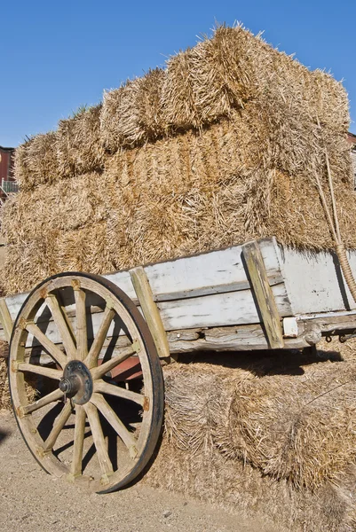 Trailer with straw — Stock Photo, Image