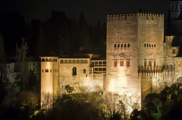 Comares věž v noci, alhambra — Stock fotografie