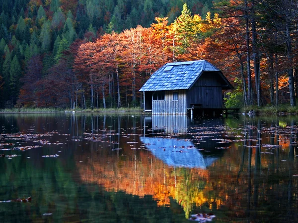 stock image Hut on a lake