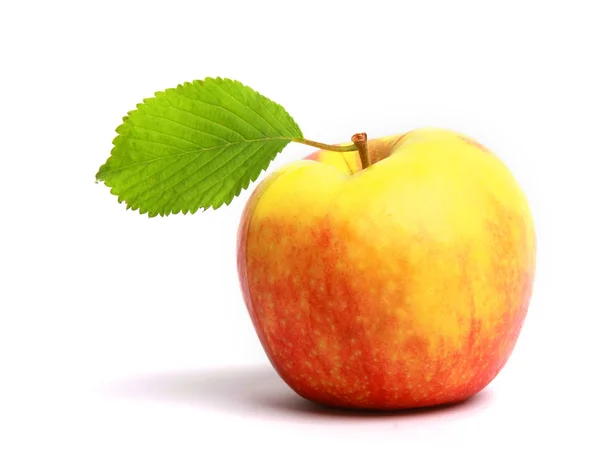 Μήλο σε λευκό. — Stockfoto