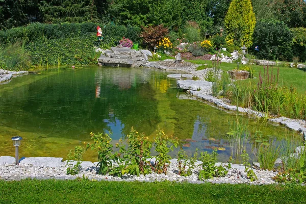 Beautiful classical garden pond. — Stock Photo, Image