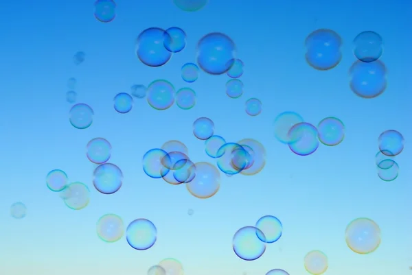 Hintergrund der Seifenblasen am Himmel — Stockfoto