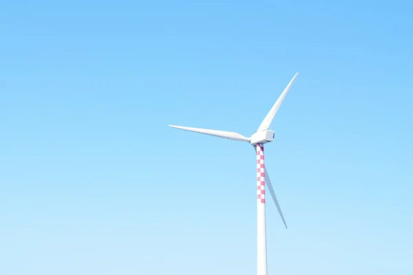 Wind turbine seen from behind — Stock Photo, Image
