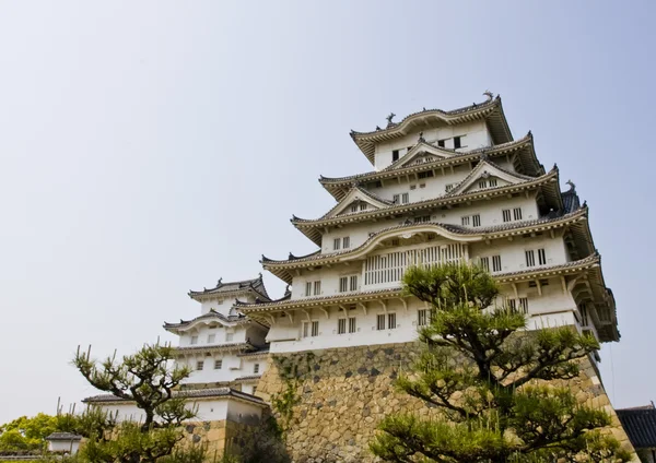 Замок в Осаці в місті Осака (tenshu Каку), Японія — стокове фото